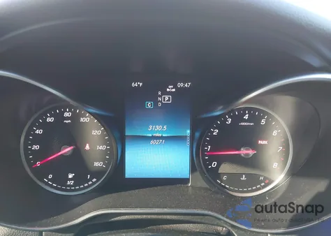 2019 Mercedes-Benz C 300 z USA, uszkodzony, nr VIN 55SWF8DB2KU308776